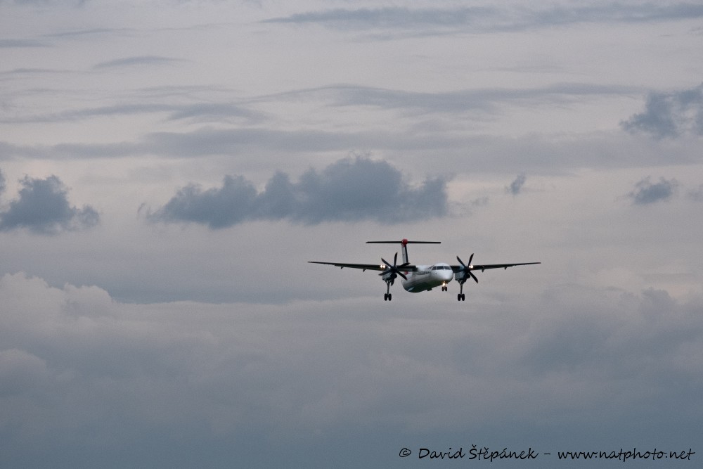 Bombardier DHC-8-400 (Austrian)