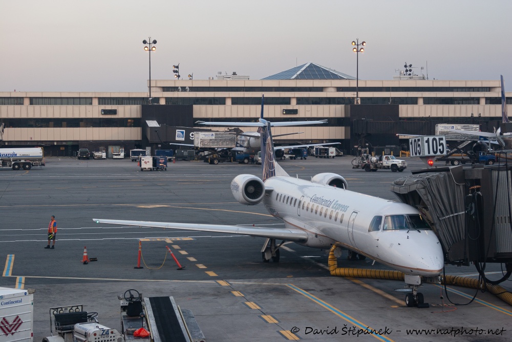 Embraer ERJ-145LR (Continental Express)