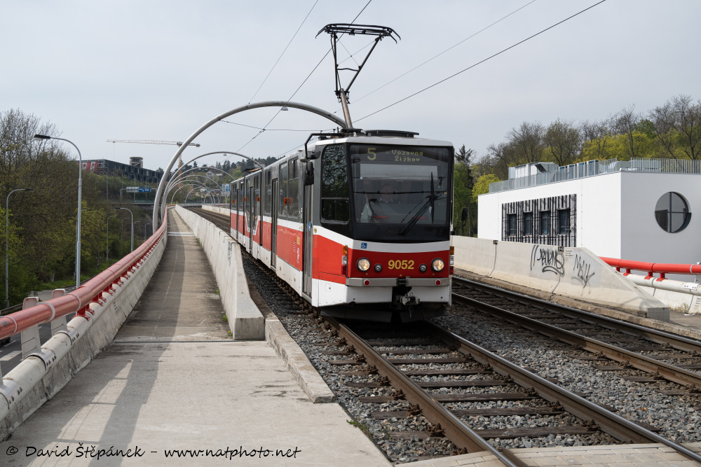 tramvaj - typ KT8D5.RN2P