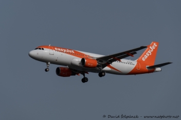 Airbus A320-214 (easyJet)